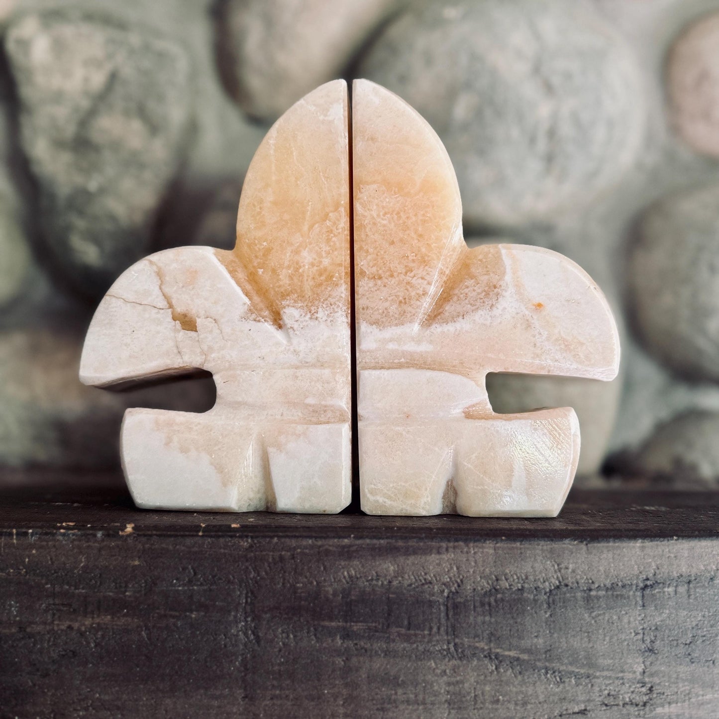 Fleur Des Lis Vintage Onyx Stone Bookends – Carved Fleur-de-Lis Shape, Earth-Toned Natural Stone