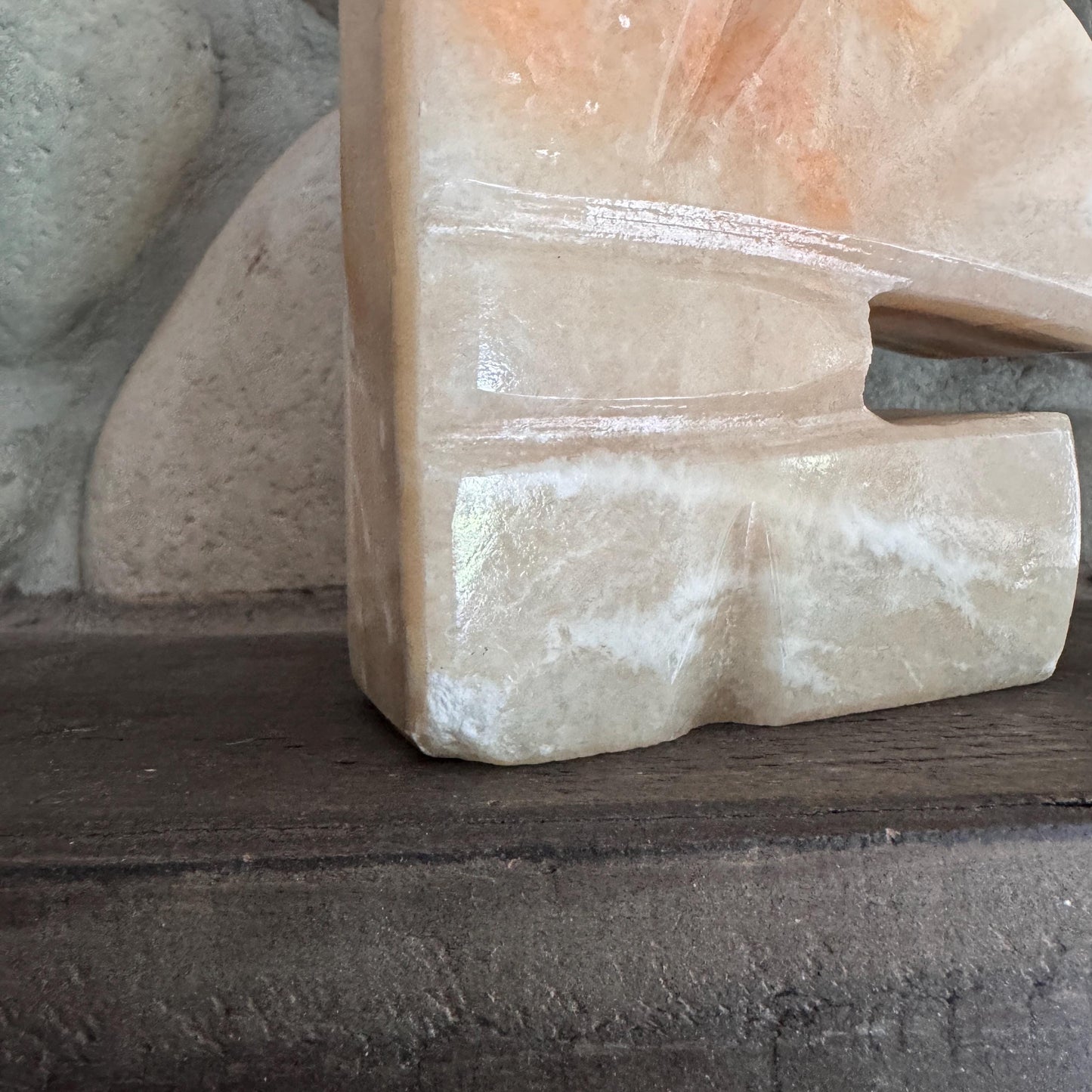 Fleur Des Lis Vintage Onyx Stone Bookends – Carved Fleur-de-Lis Shape, Earth-Toned Natural Stone
