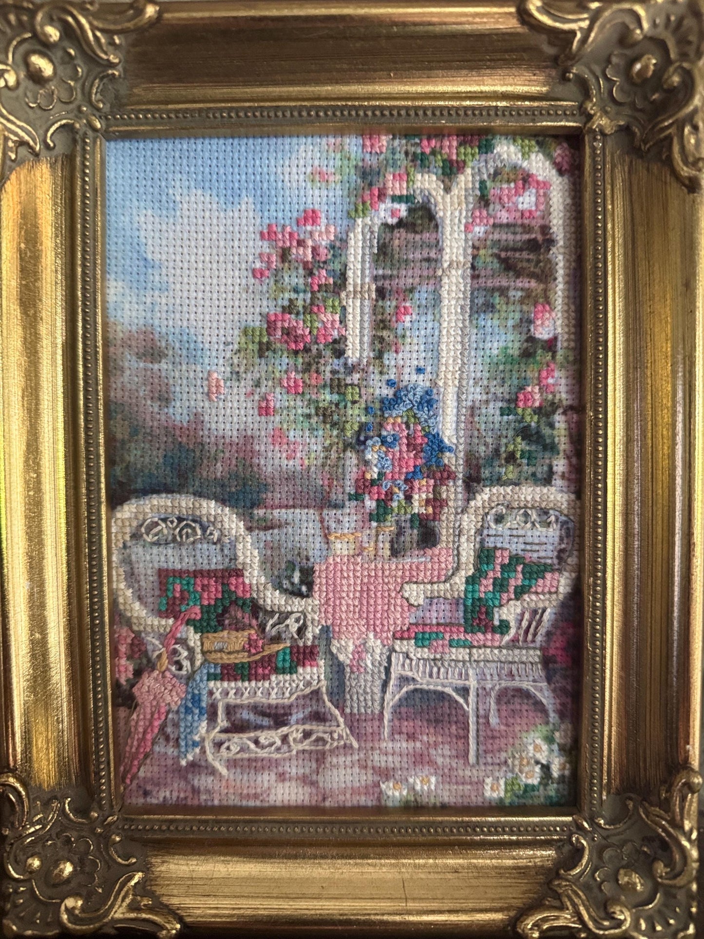 Vintage Needlepoint Crewel Framed Hand-Embroidered Floral Art Needlepoint in Ornate Gold Tone Frame