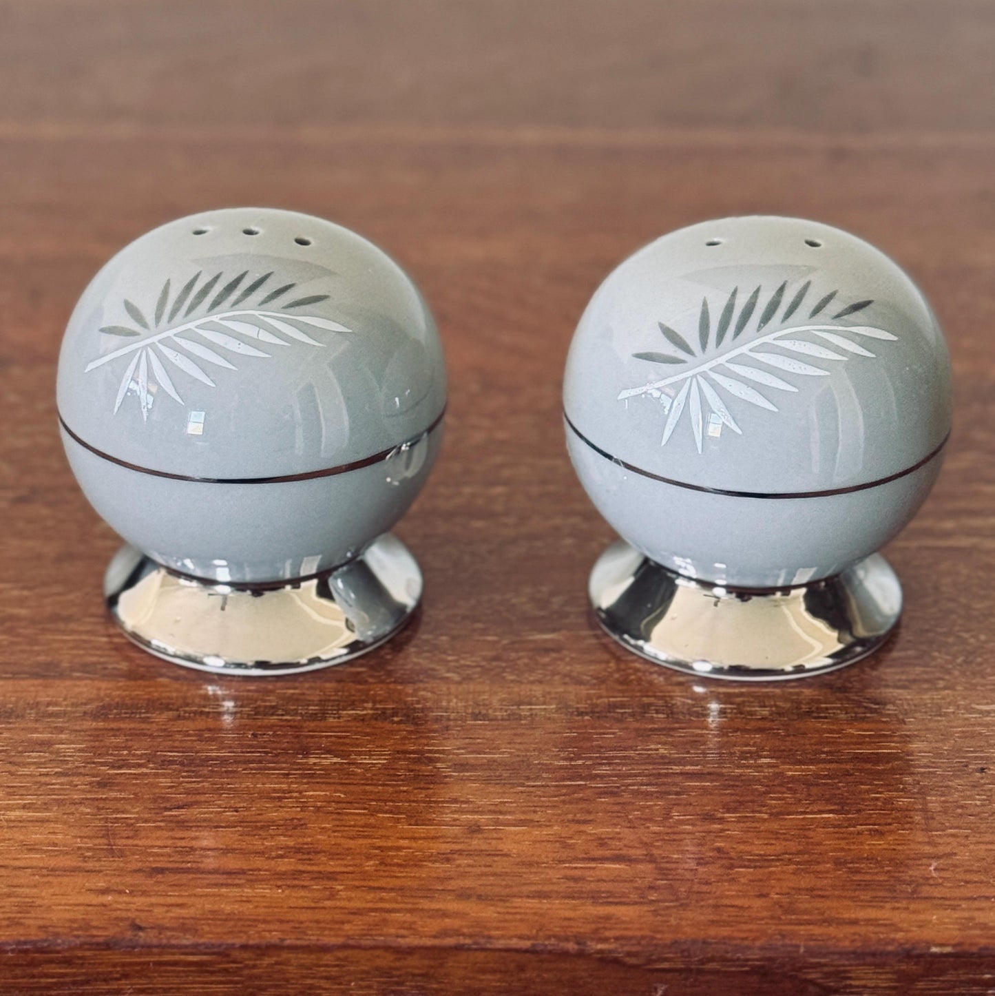 Flintridge Platinum Palm Salt & Pepper Shakers: Mid-Century Modern Porcelain